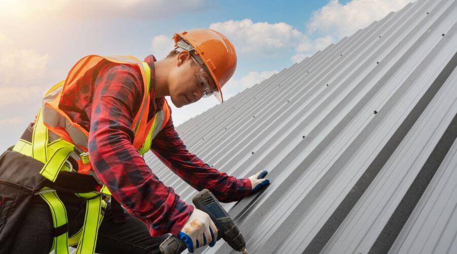 Owens Corning roofing contractor in McNabb, IL